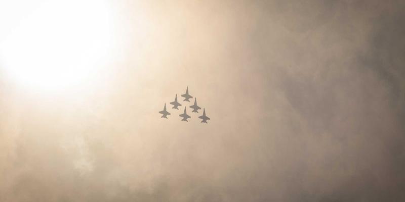 漫画更新背后的生存博弈:独立漫画创作人的困境与商业模式突围